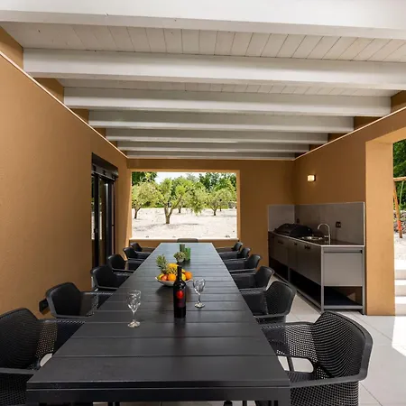 Holiday home Viktor By Interhome *